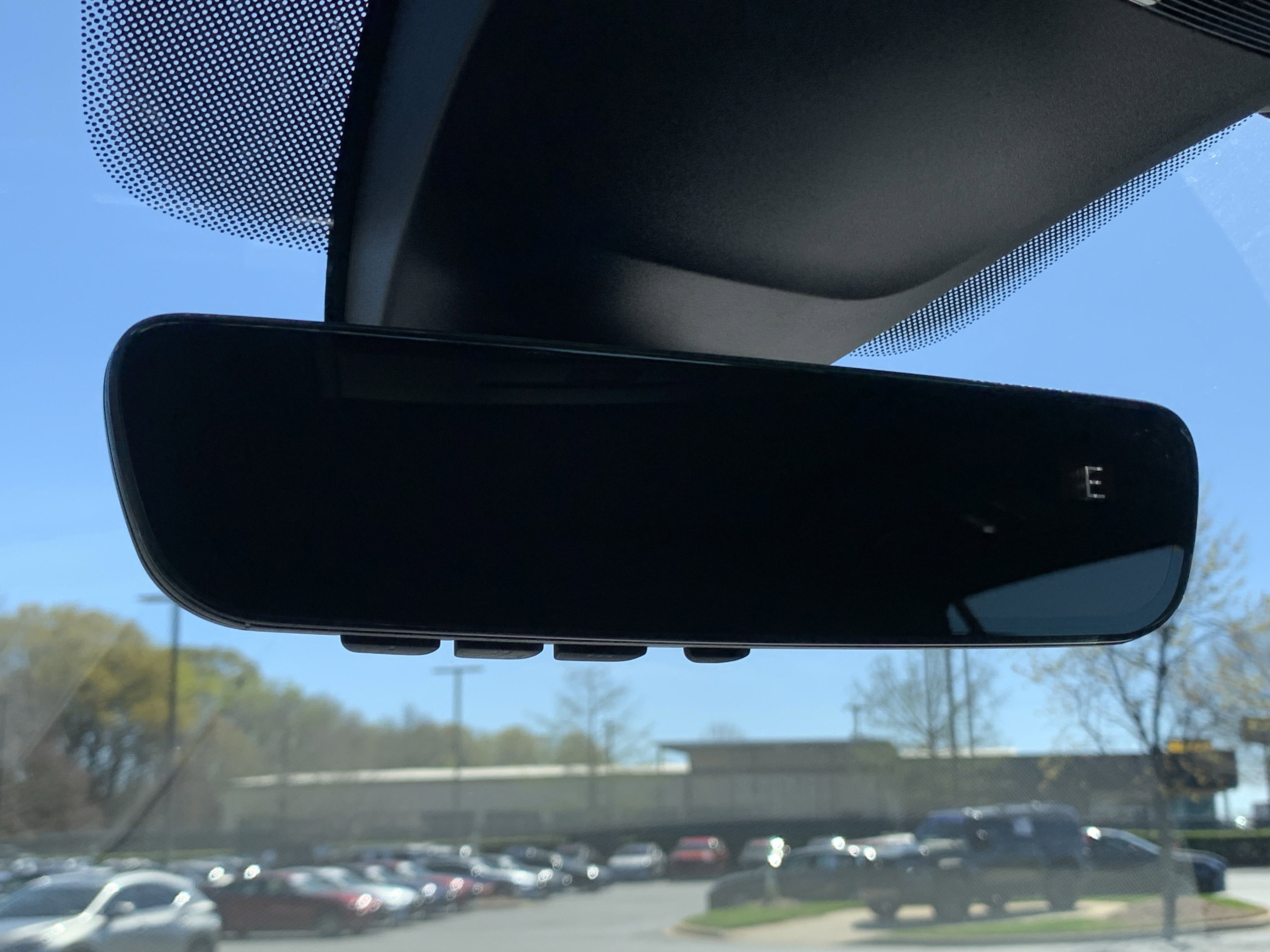 Used 2022 Volkswagen Tiguan SE R-Line image 27