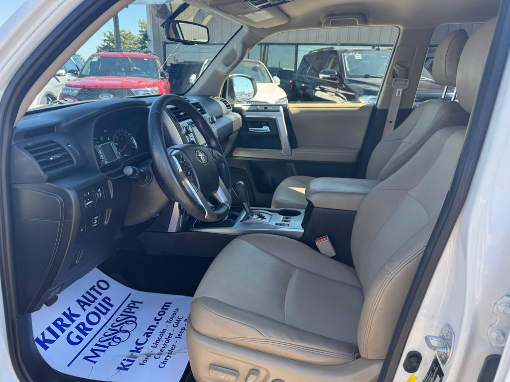 Used 2019 Toyota 4Runner SR5 Premium image 11