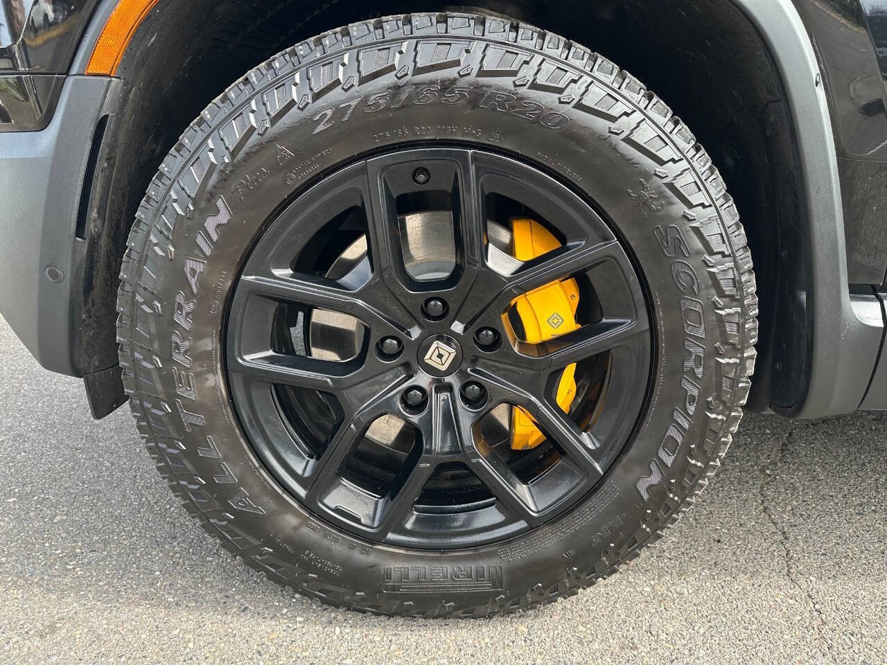 Used 2023 Rivian R1S Adventure image 16