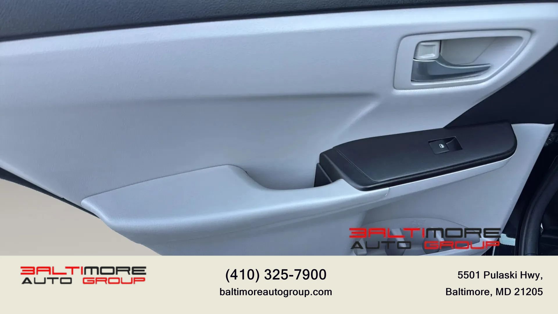 Used 2017 Toyota Camry SE w/ Moonroof Package FWD image 39