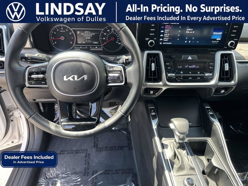 Used 2023 Kia Sorento S w/ Panoramic Sunroof Package AWD/4WD image 10