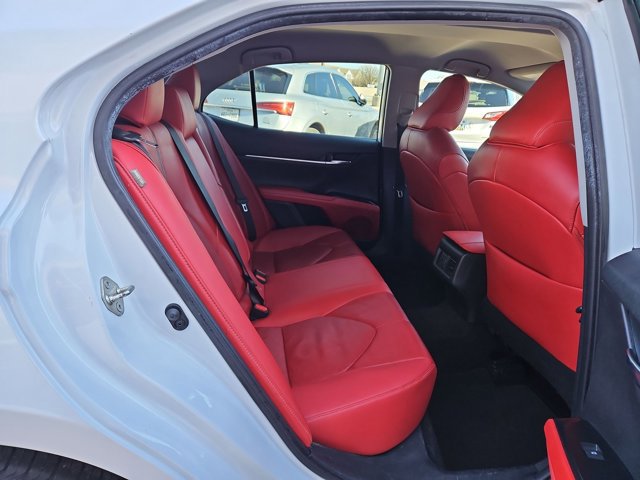 Used 2019 Toyota Camry XSE image 19