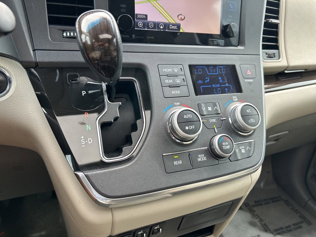 Used 2017 Toyota Sienna XLE w/ XLE Navigation Package image 39
