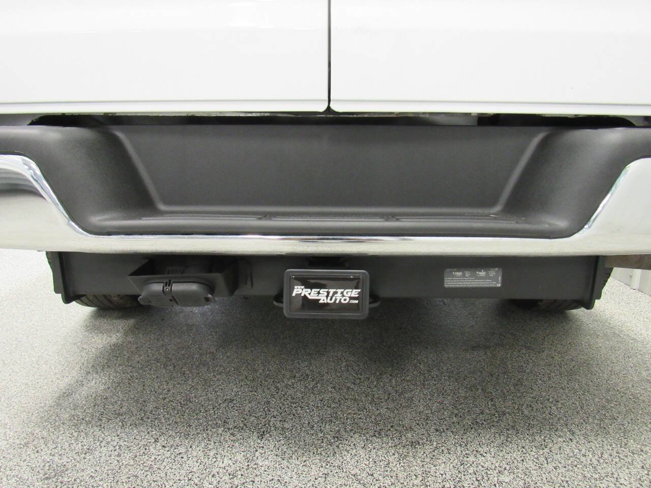 Used 2020 Chevrolet Express 3500 w/ Driver Convenience Package image 22