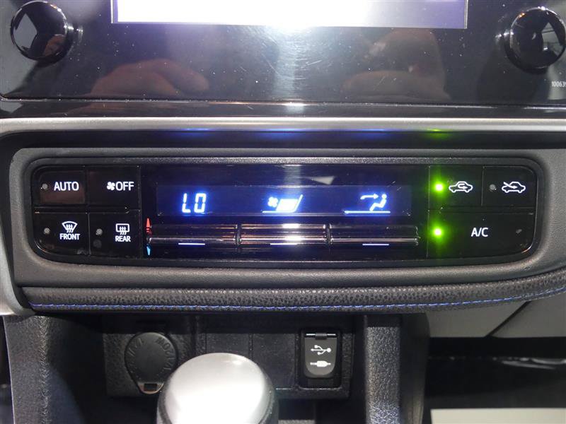 Used 2018 Toyota Corolla SE FWD image 37
