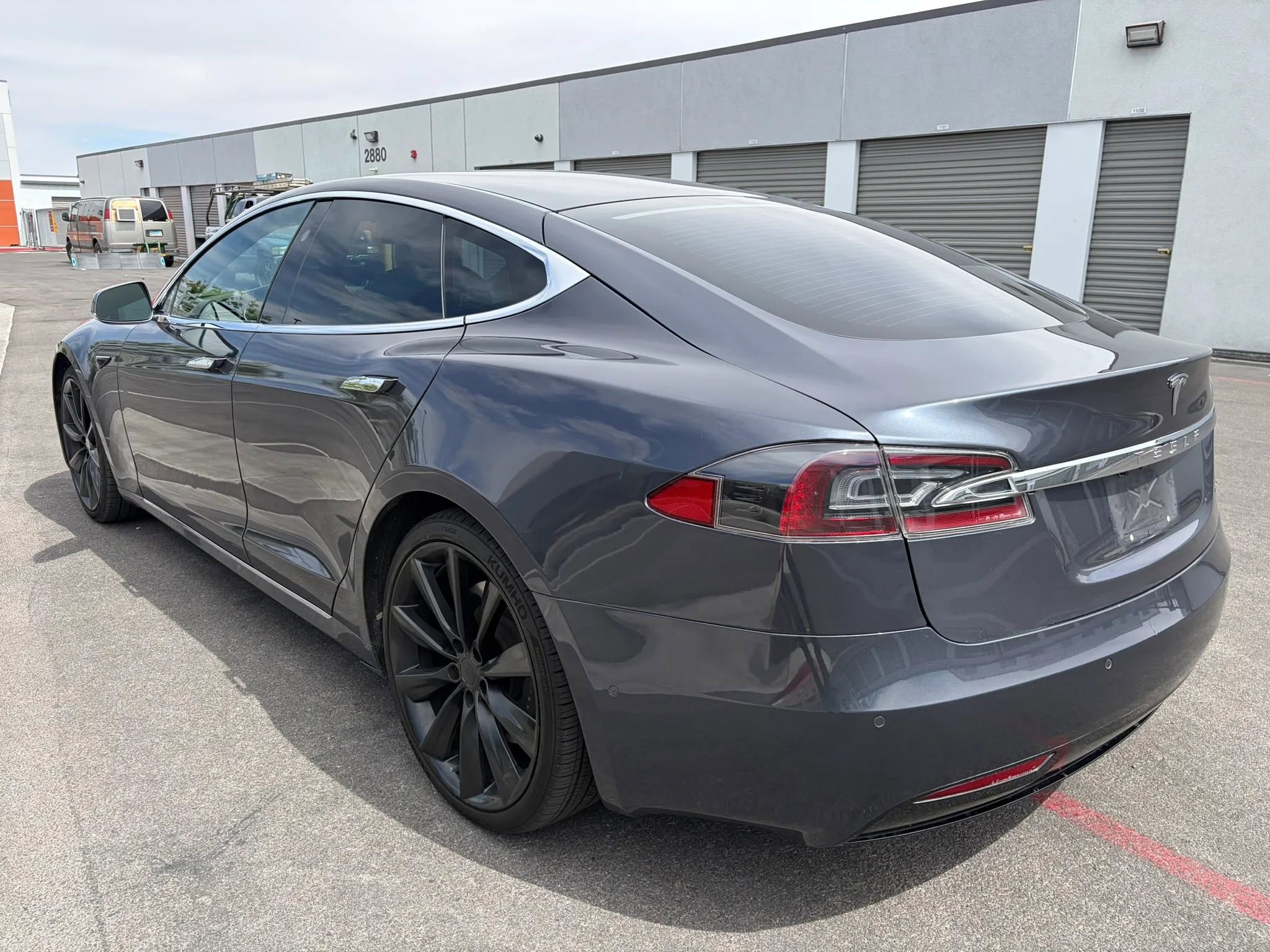 Used 2020 Tesla Model S Long Range Plus image 6