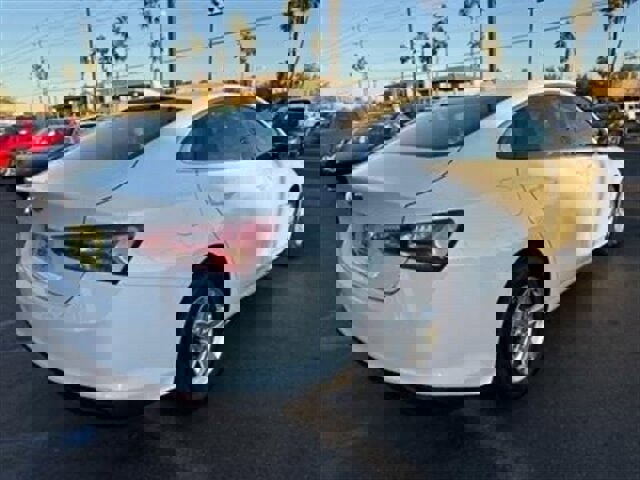 Used 2022 Chevrolet Malibu LT image 11