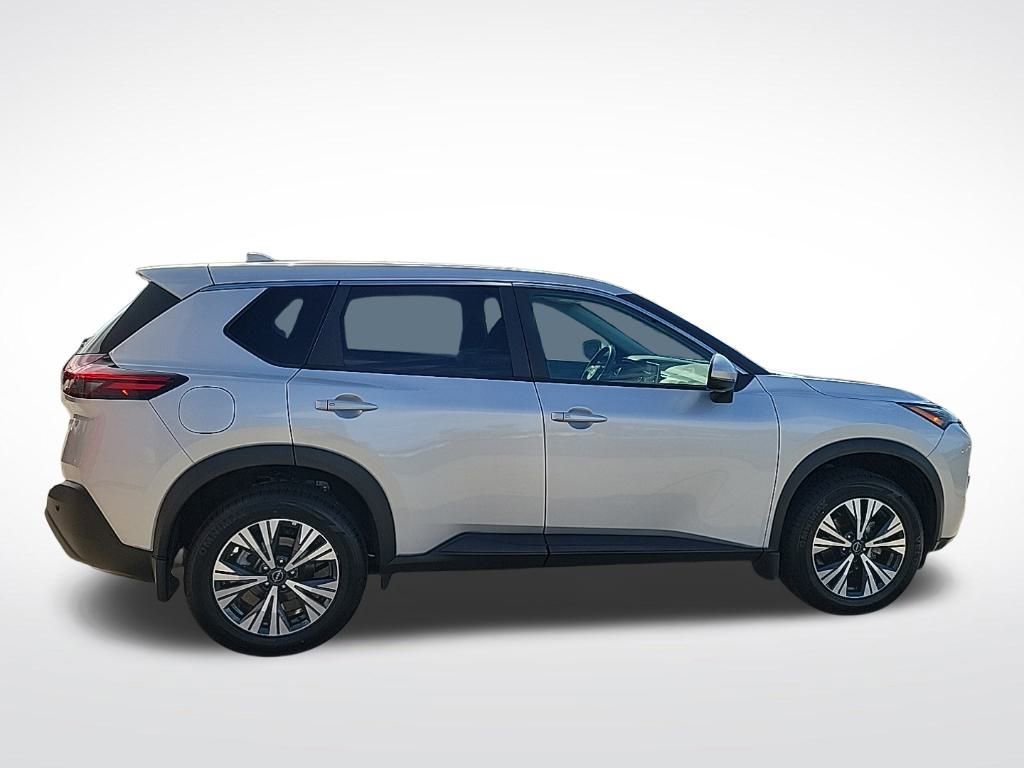 Used 2022 Nissan Rogue SV image 7