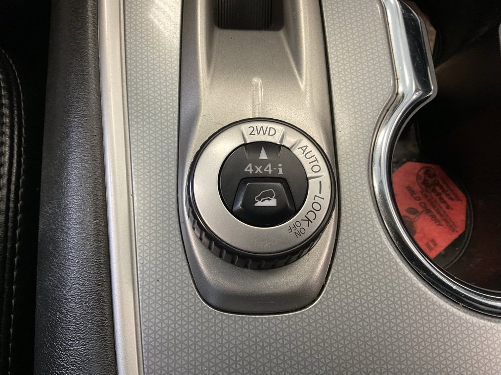 Used 2019 Nissan Pathfinder SL image 18