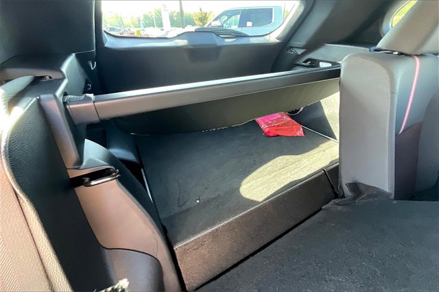 Used 2024 Toyota Corolla Cross AWD Hybrid w/ Moonroof Package image 28