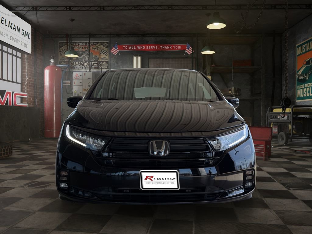 Used 2023 Honda Odyssey Sport image 2