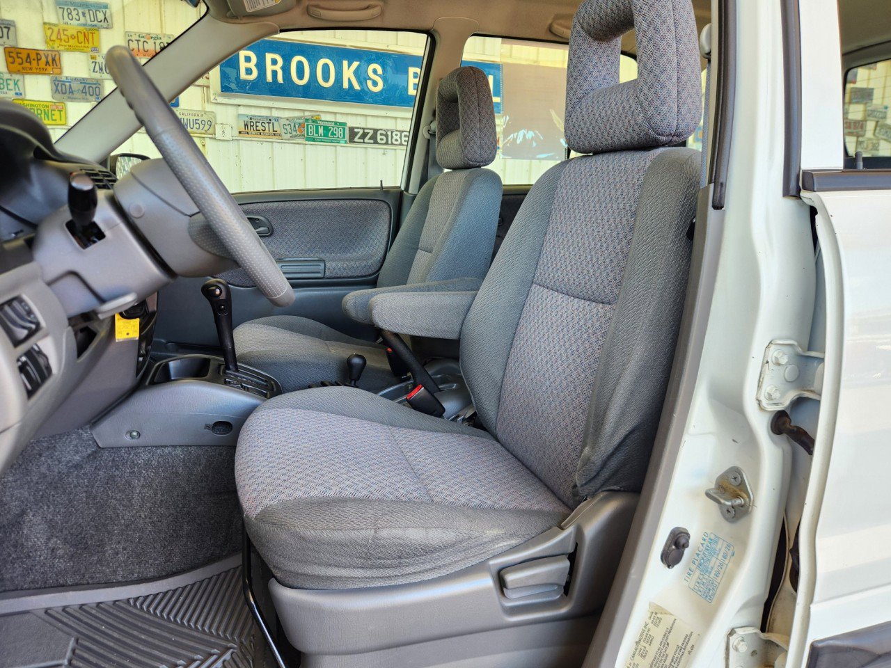 Used 2002 Chevrolet Tracker 4WD w/ Preferred Equipment Group image 4