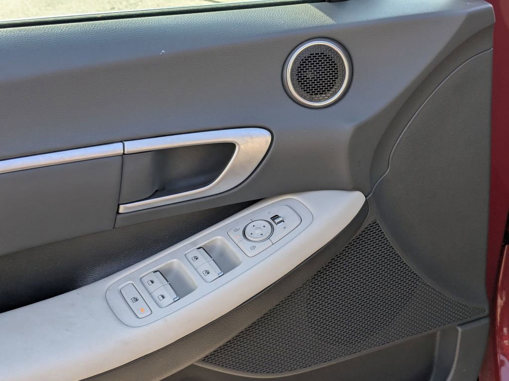 Used 2025 Hyundai Sonata SEL image 13