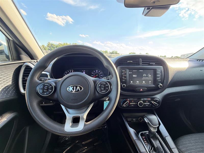 Used 2021 Kia Soul S FWD image 14