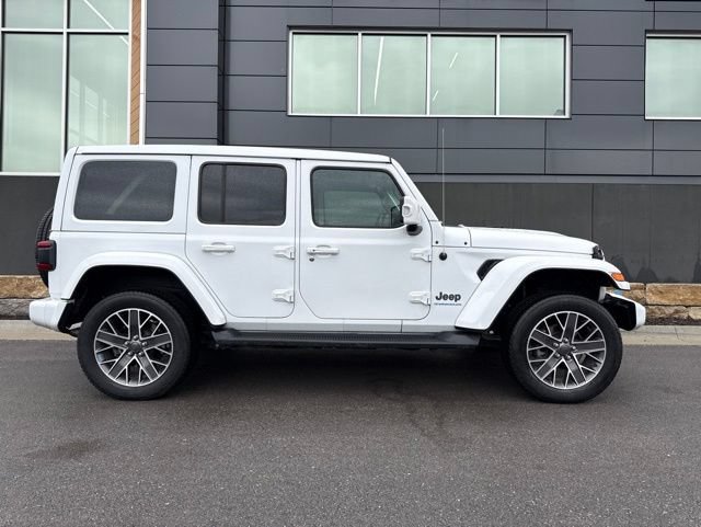 Used 2023 Jeep Wrangler Unlimited Sahara AWD/4WD image 2