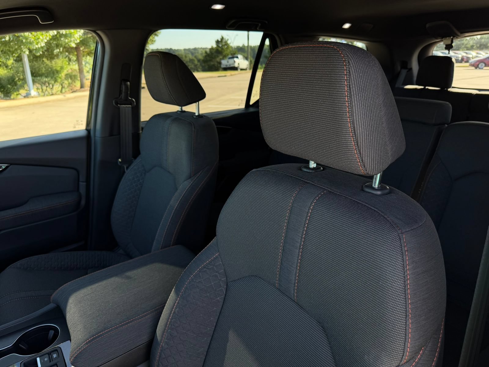 Used 2025 Honda Pilot Sport image 12