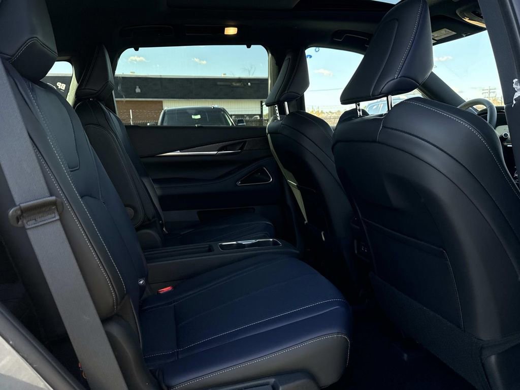 New 2026 INFINITI QX60 Sport image 21