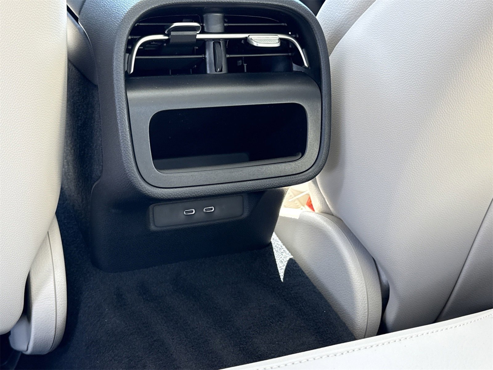 New 2026 Mercedes-Benz E 350 Sedan image 13