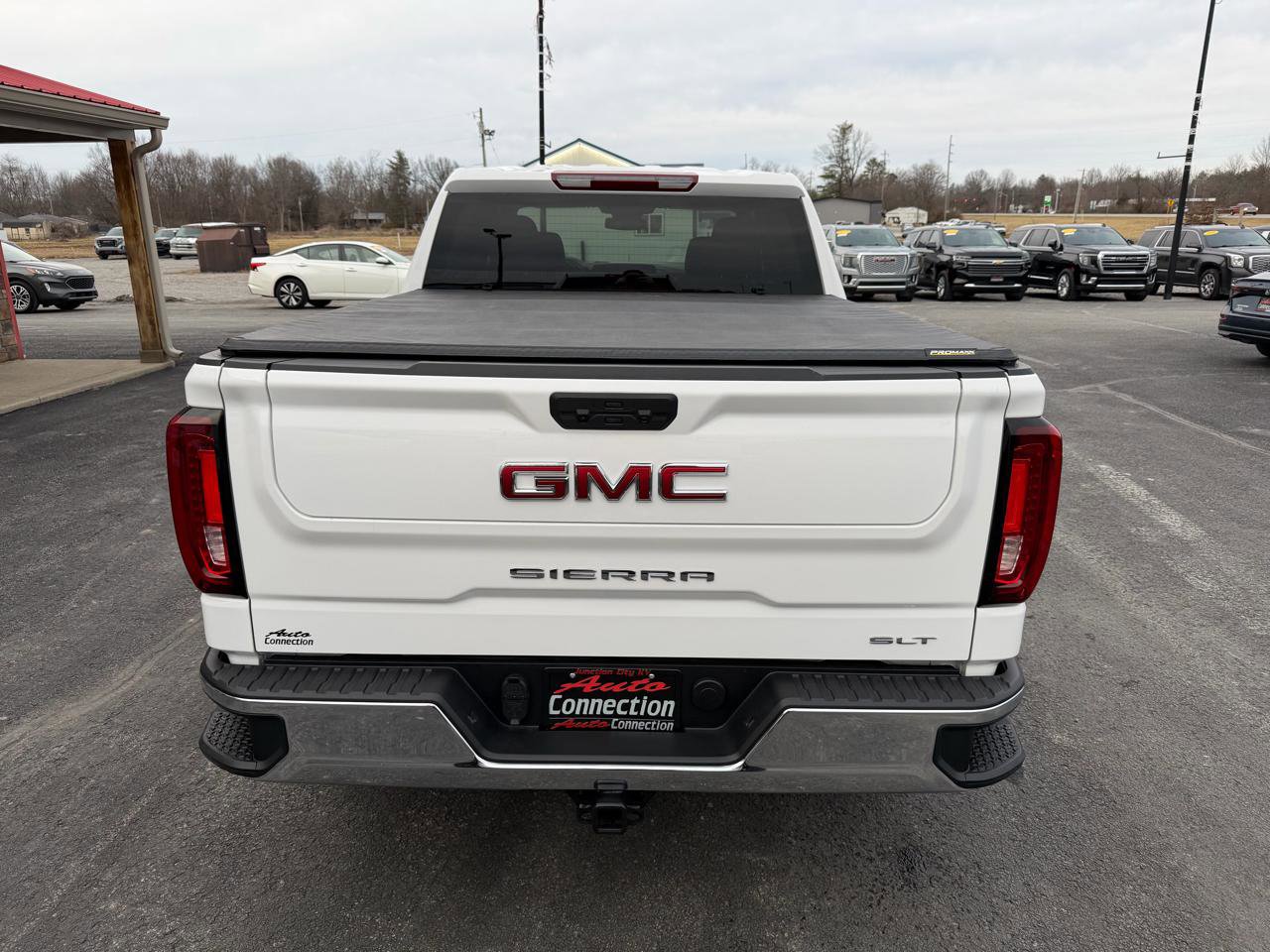 Used 2026 GMC Sierra 1500 SLT image 5