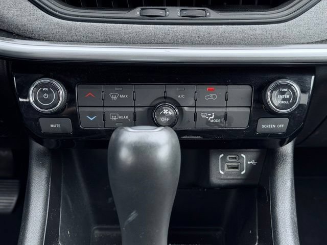 Used 2024 Jeep Compass Latitude AWD/4WD image 36