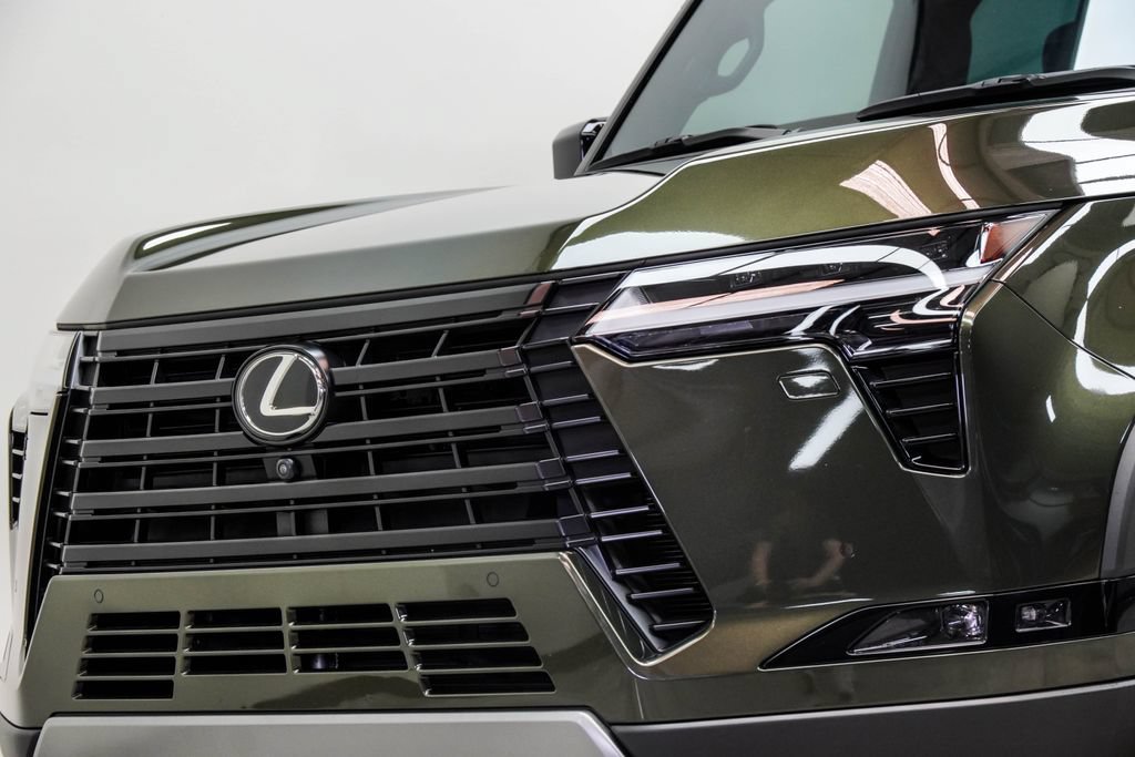 Used 2024 Lexus GX 550 AWD/4WD image 2