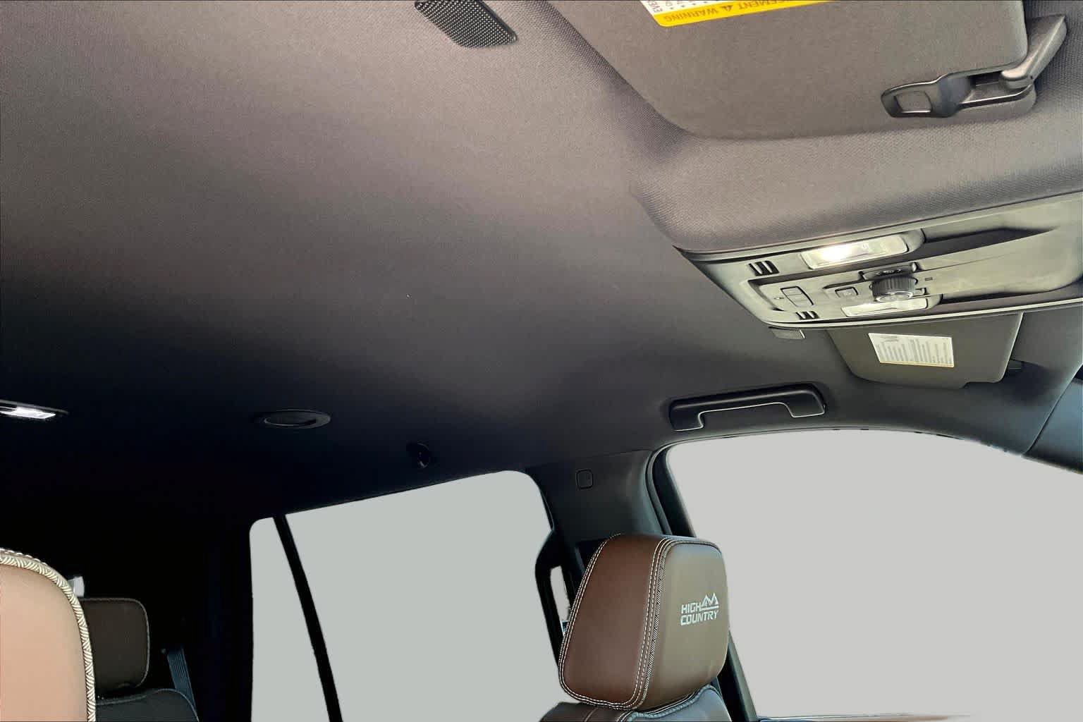 Used 2021 Chevrolet Tahoe High Country RWD image 12