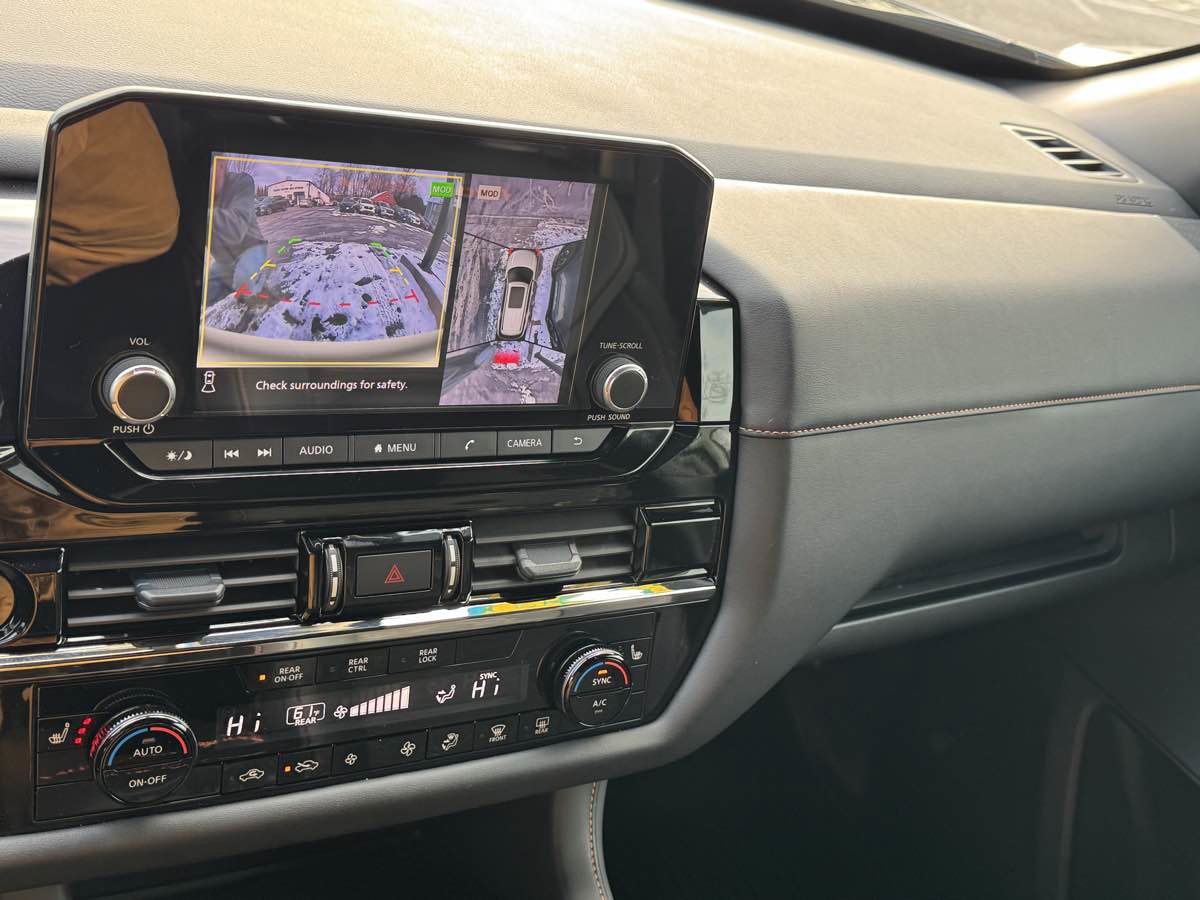 Used 2025 Nissan Pathfinder Rock Creek image 15