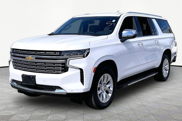 Used 2024 Chevrolet Suburban Premier AWD/4WD image 3