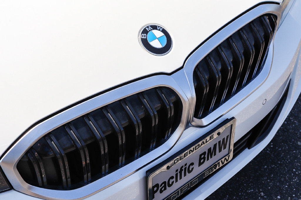 Certified 2023 BMW 330i Sedan w/ Driving Assistance Package RWD image 11
