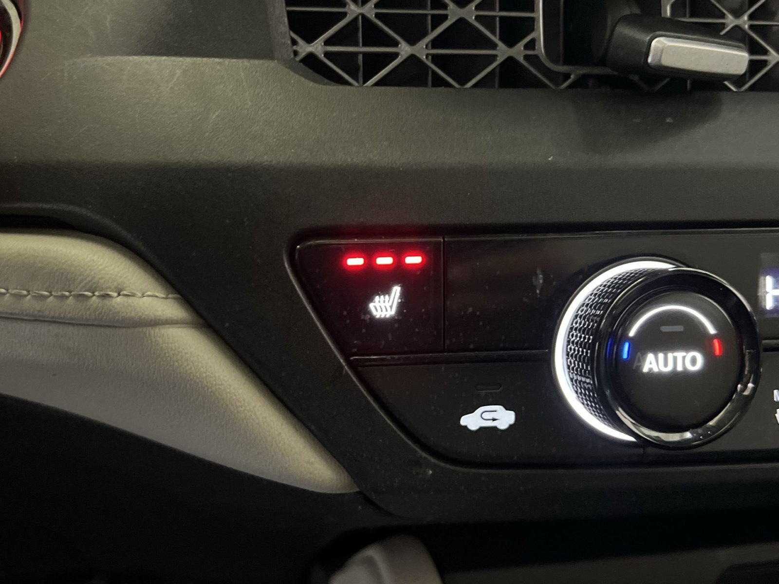 Used 2023 Honda Accord EX image 32