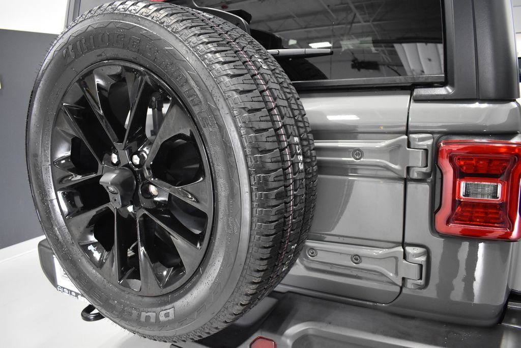 Used 2021 Jeep Wrangler Unlimited Sahara image 12