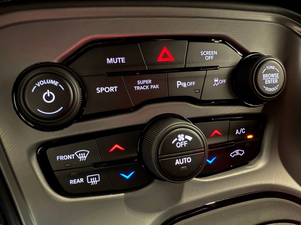 Used 2023 Dodge Challenger R/T w/ Performance Handling Group image 25