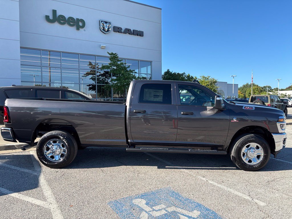 New 2027 RAM 3500 Tradesman AWD/4WD image 13