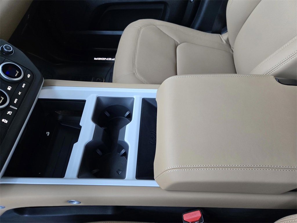 New 2026 Land Rover Defender 110 X-Dynamic SE image 12