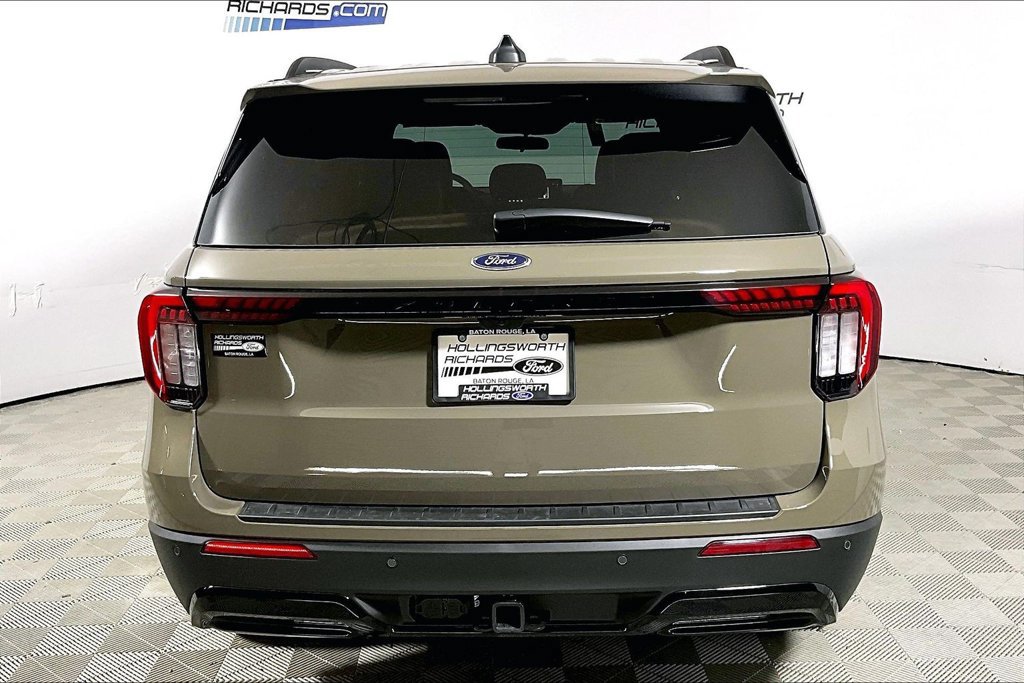 New 2026 Ford Explorer ST-Line RWD image 4