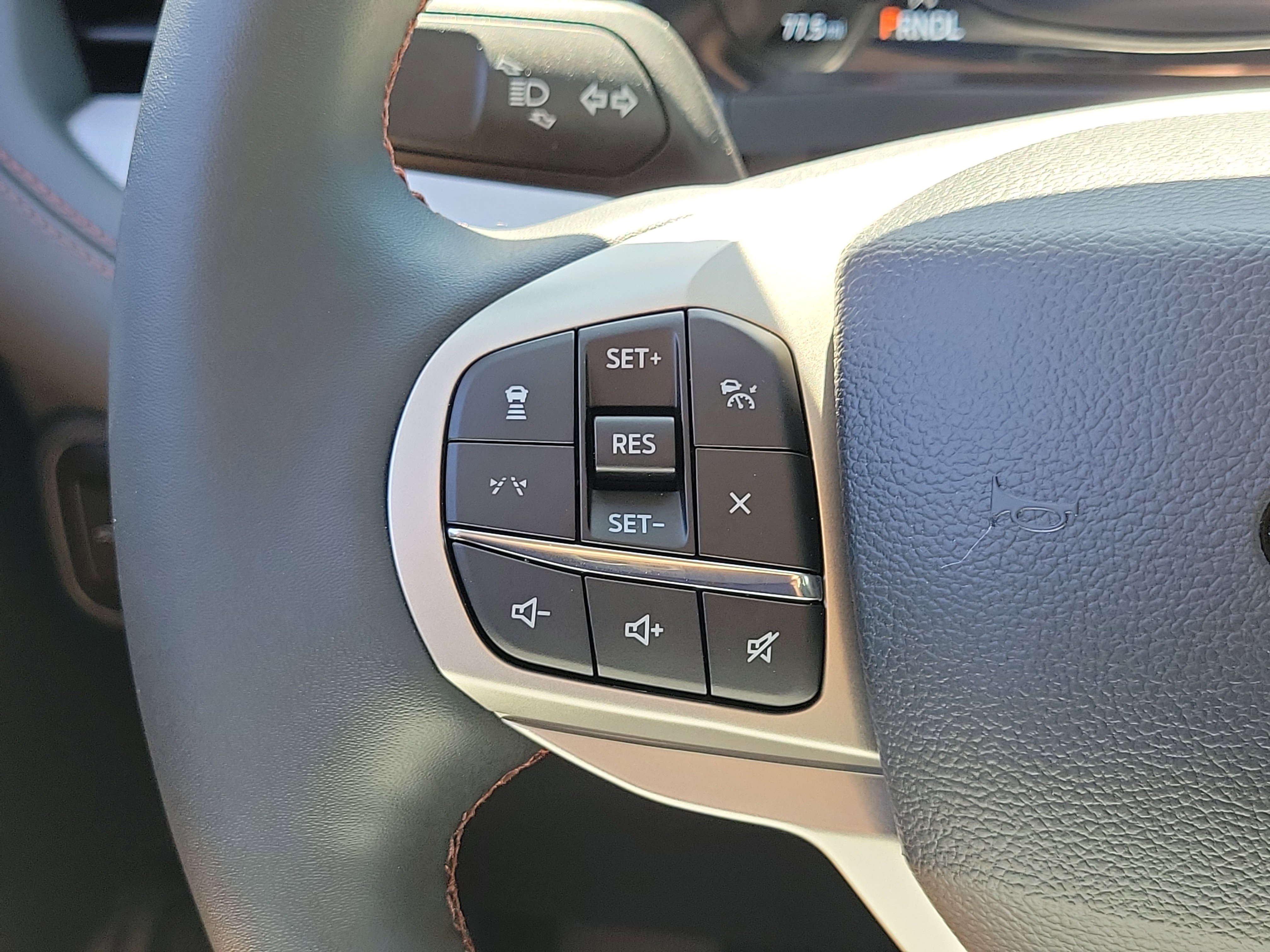 Used 2026 Ford Explorer Active w/ Active Comfort Package image 24