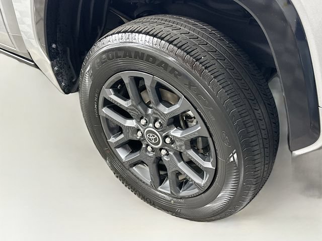 Used 2023 Toyota Tundra Platinum AWD/4WD image 35