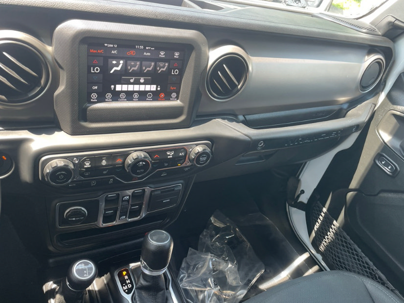 Used 2021 Jeep Wrangler Unlimited Sport AWD/4WD image 8