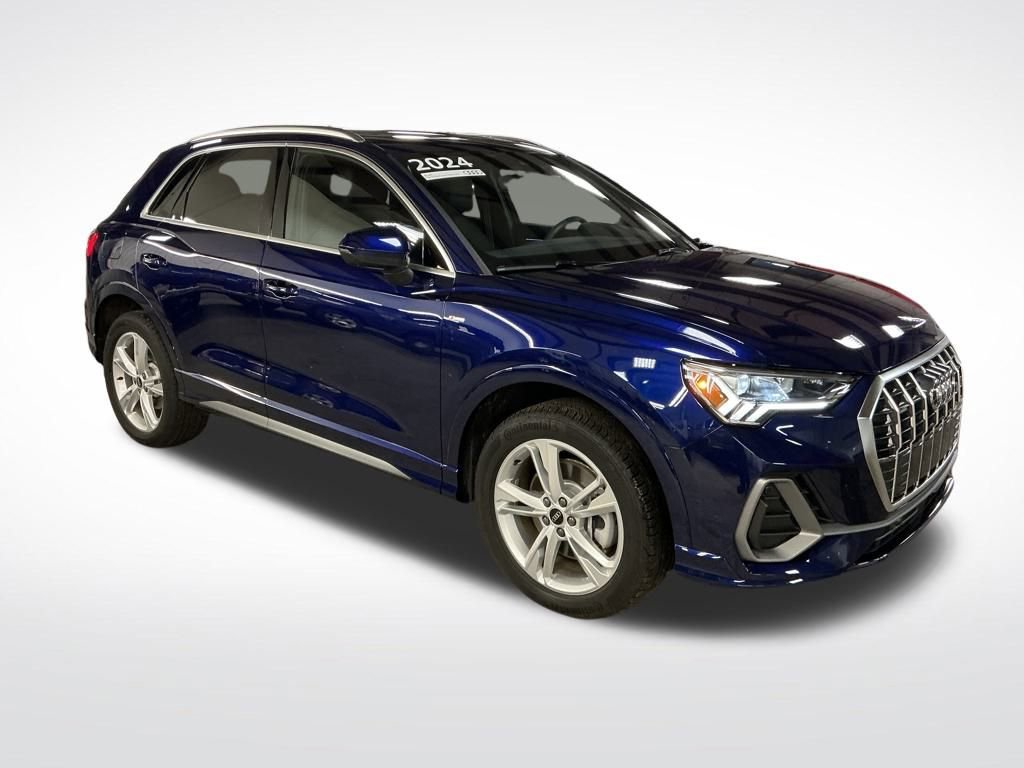 Certified 2024 Audi Q3 2.0T Premium Plus image 7