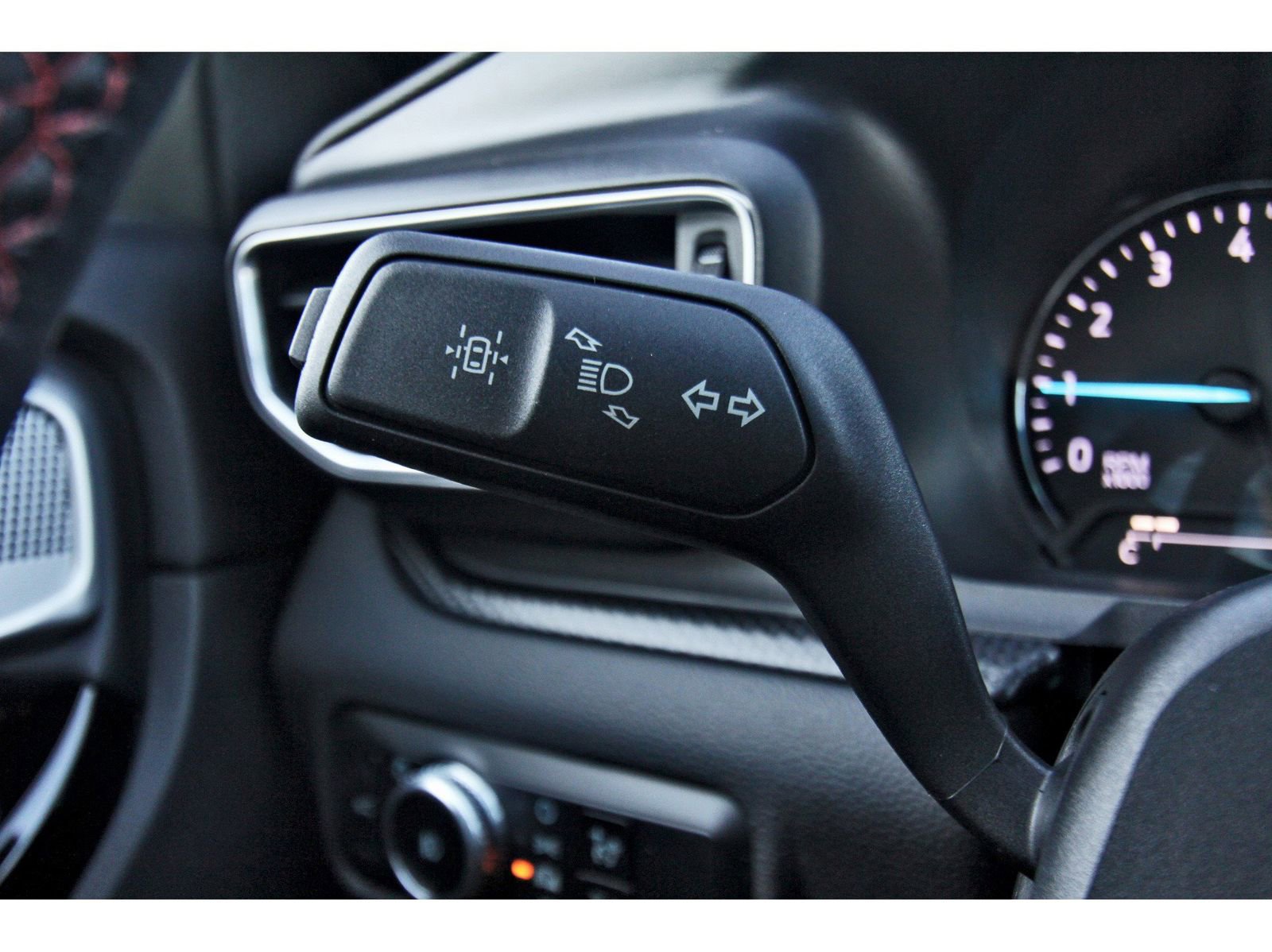 Used 2023 Ford Explorer ST-Line w/ Class IV Trailer Tow Package image 21