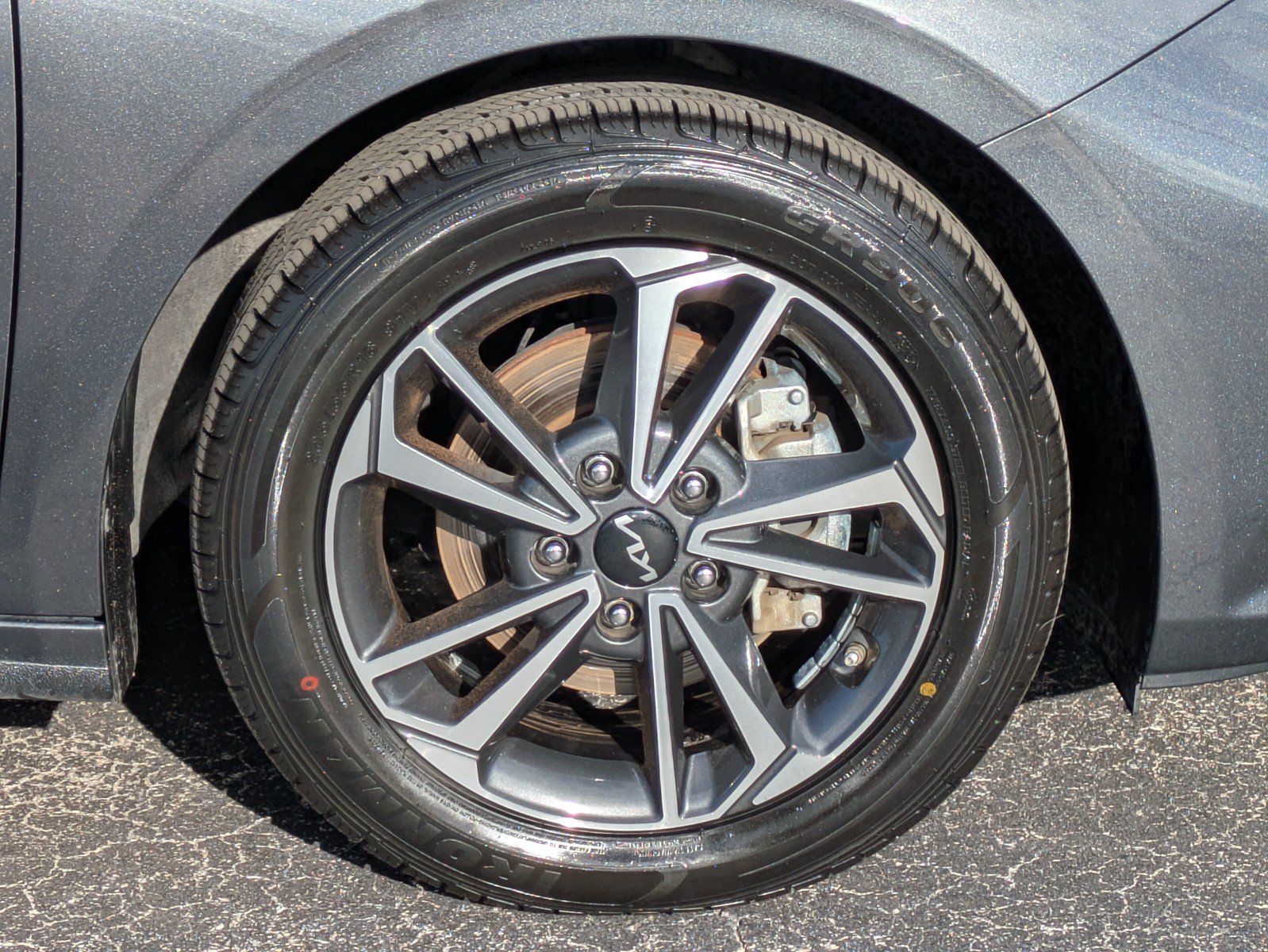 Certified 2024 Kia Forte LXS FWD image 9