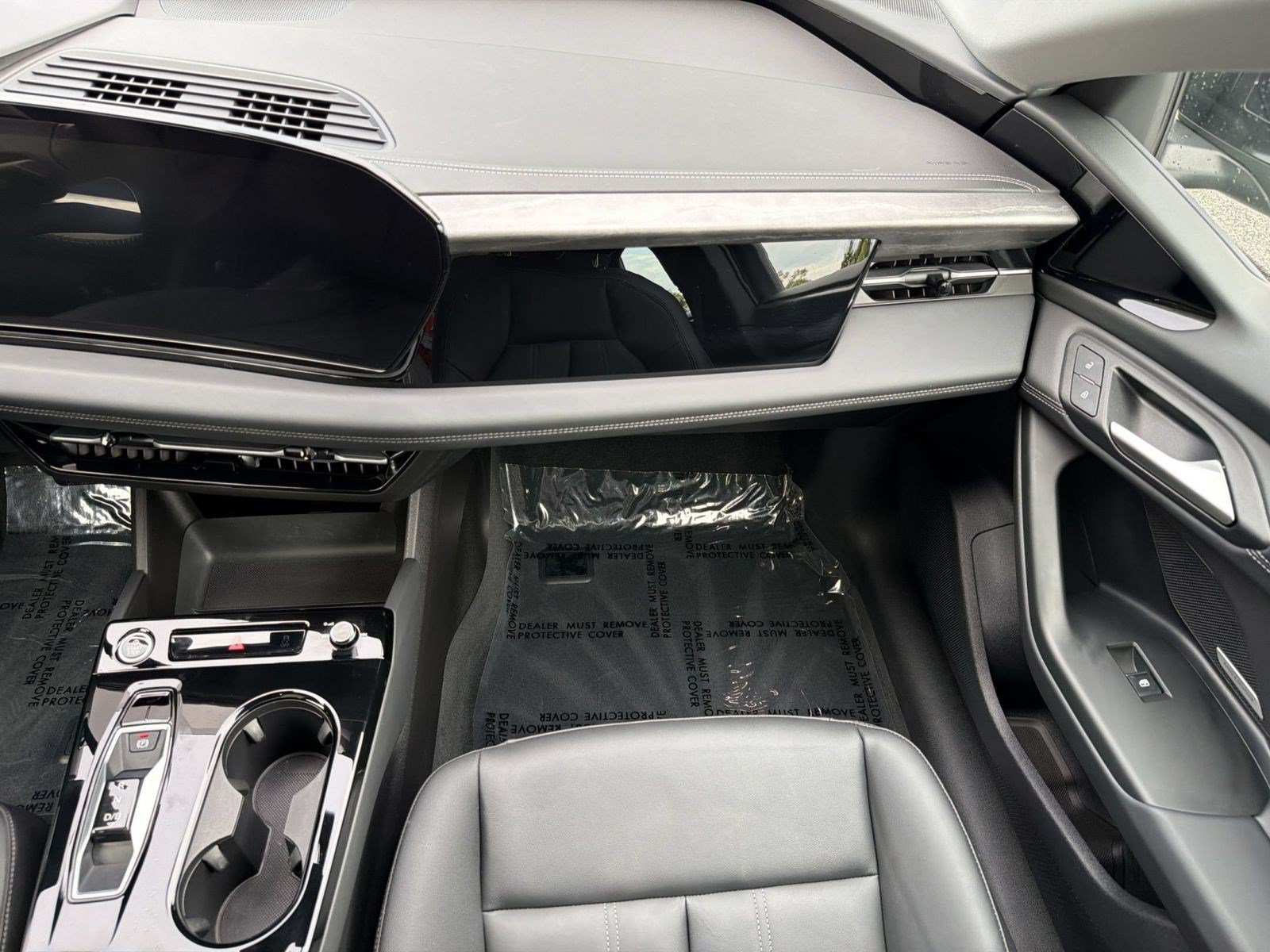 Certified 2025 Audi A6 e-tron Premium Plus w/ Premium Plus RWD image 26
