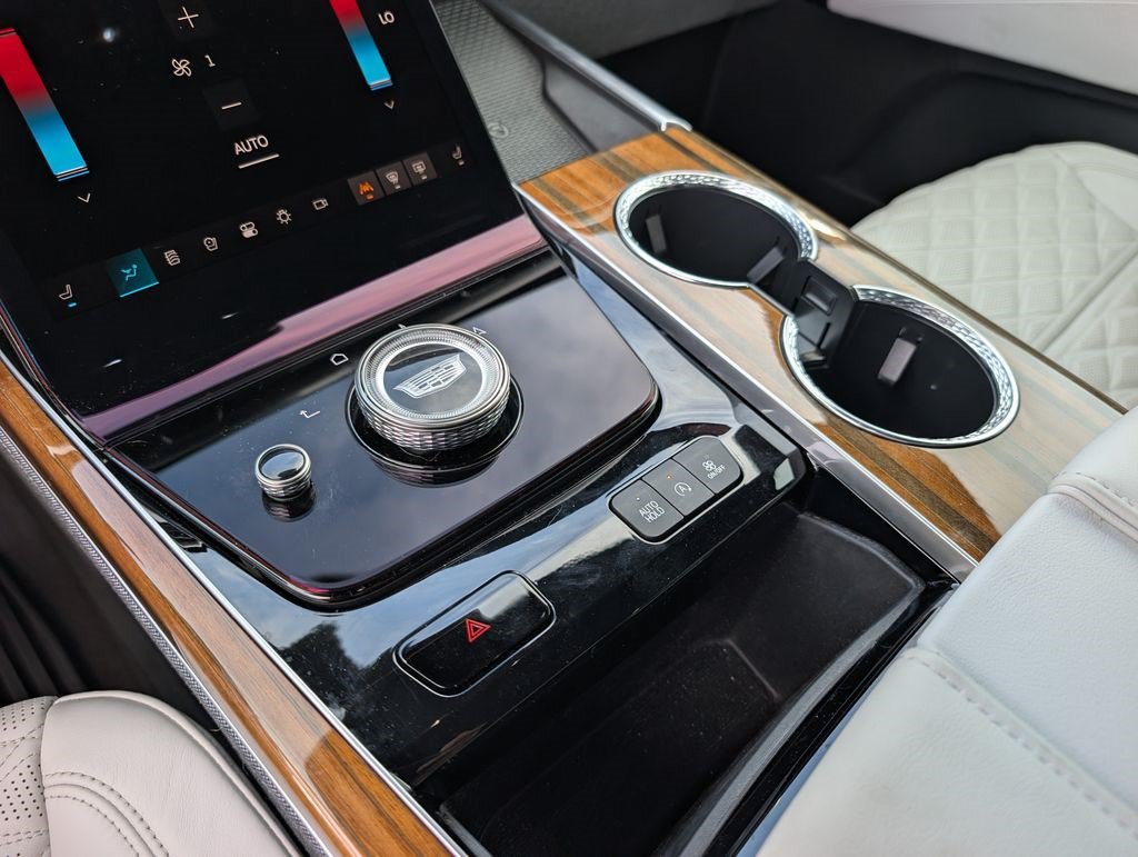 Certified 2025 Cadillac Escalade ESV Sport Platinum RWD image 30