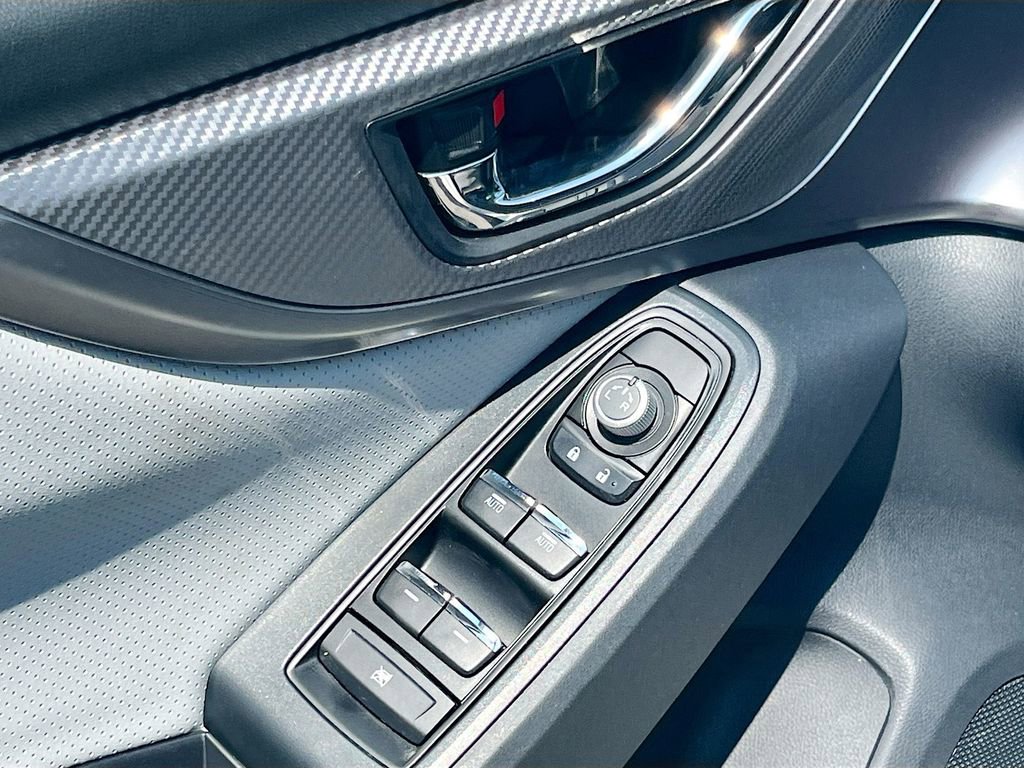 Used 2023 Subaru Crosstrek 2.5i Limited w/ Moonroof Package image 17