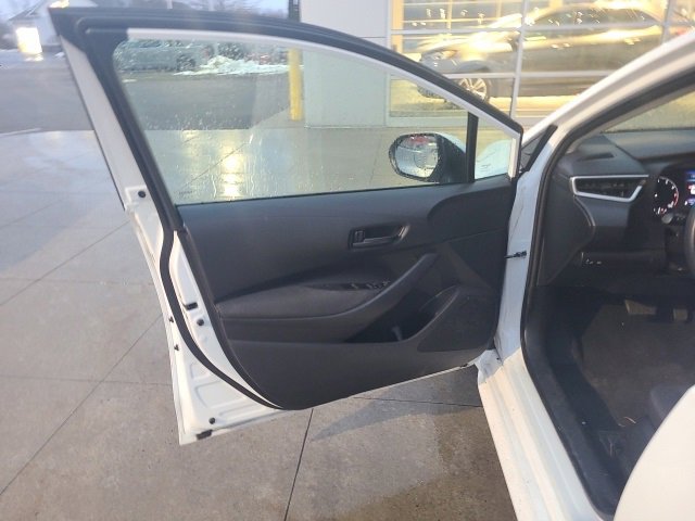 Used 2024 Toyota Corolla LE image 17
