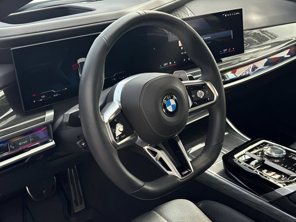 Certified 2024 BMW 760i xDrive w/ Executive Package AWD/4WD image 13