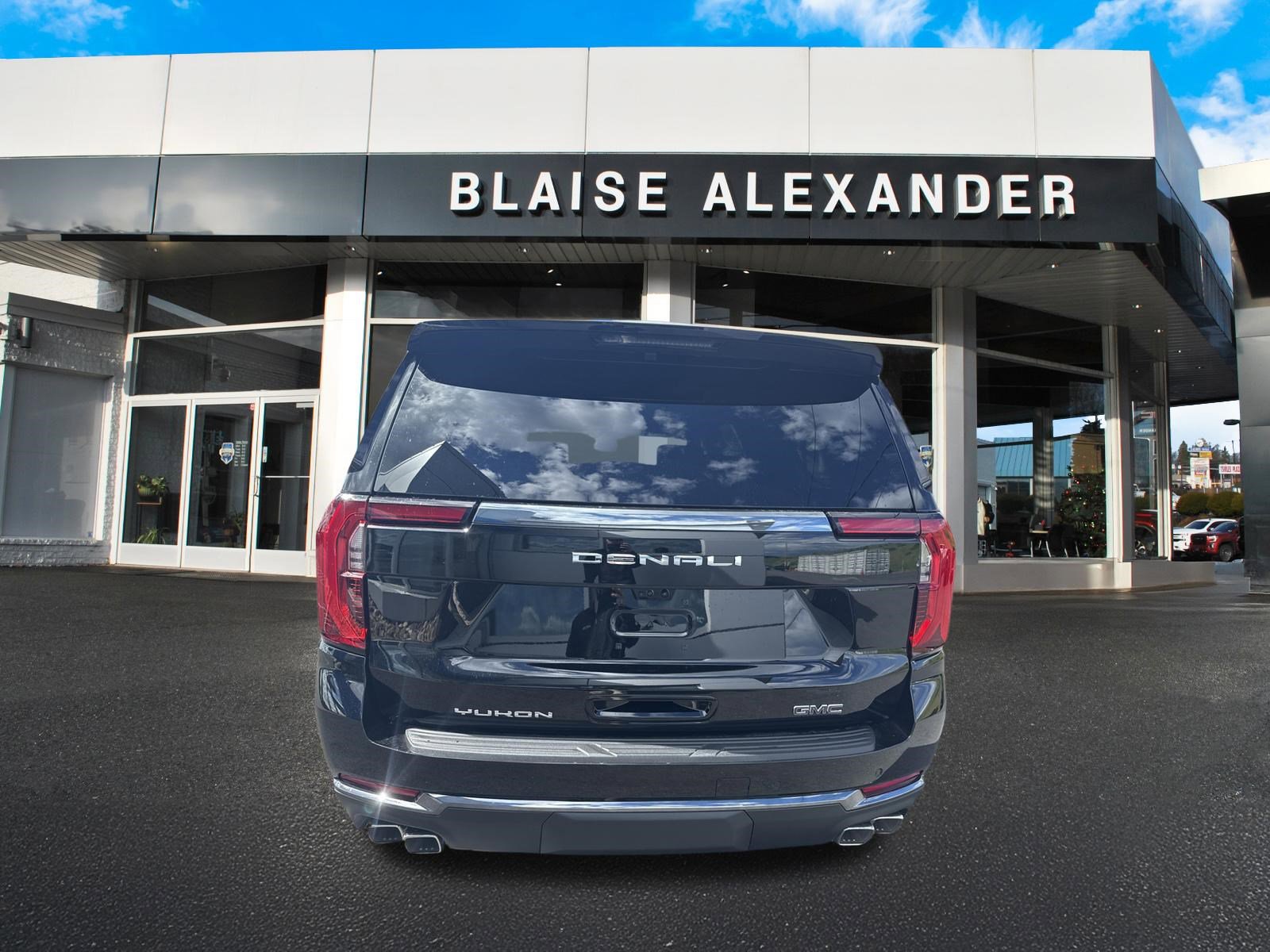 New 2026 GMC Yukon XL Denali Ultimate AWD/4WD image 4