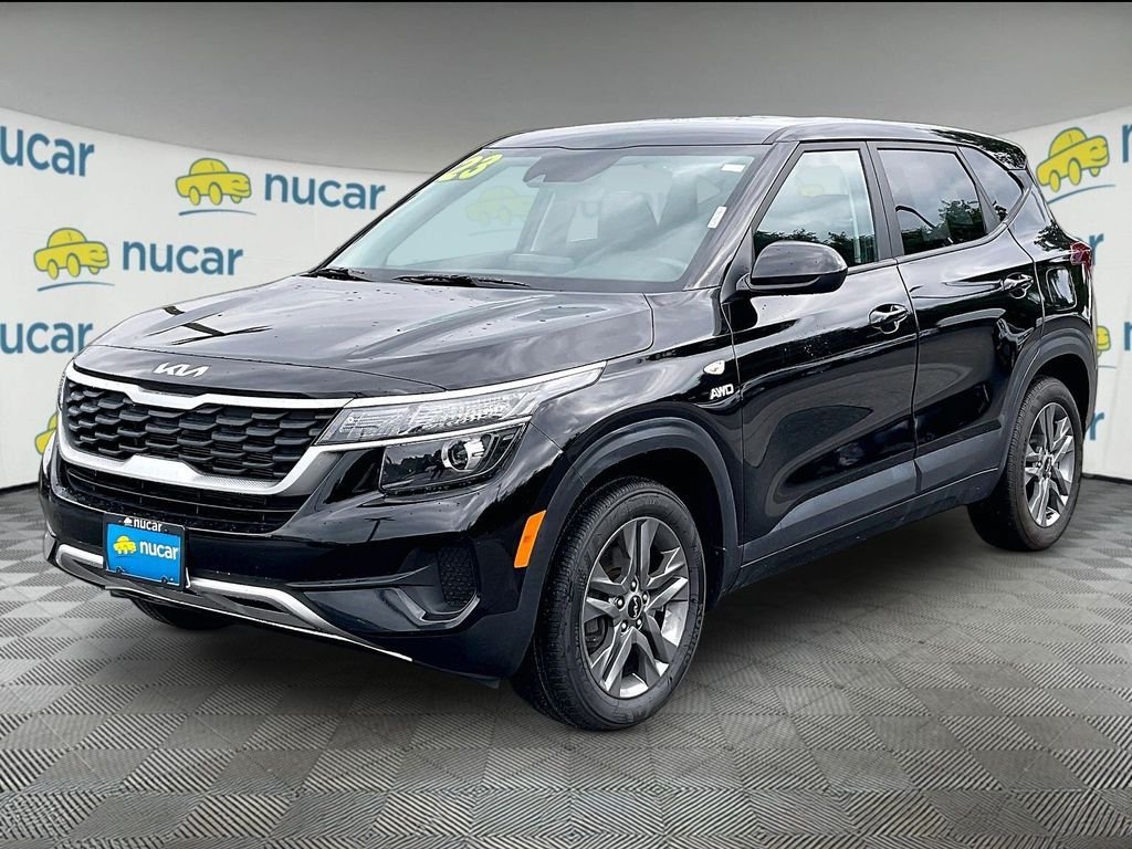 Used 2023 Kia Seltos LX AWD/4WD image 3