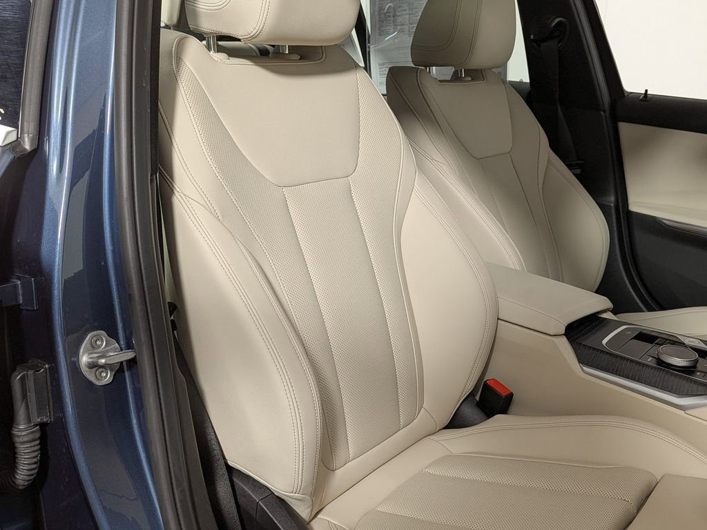 Used 2025 BMW 330i xDrive Sedan w/ M Sport Package image 25