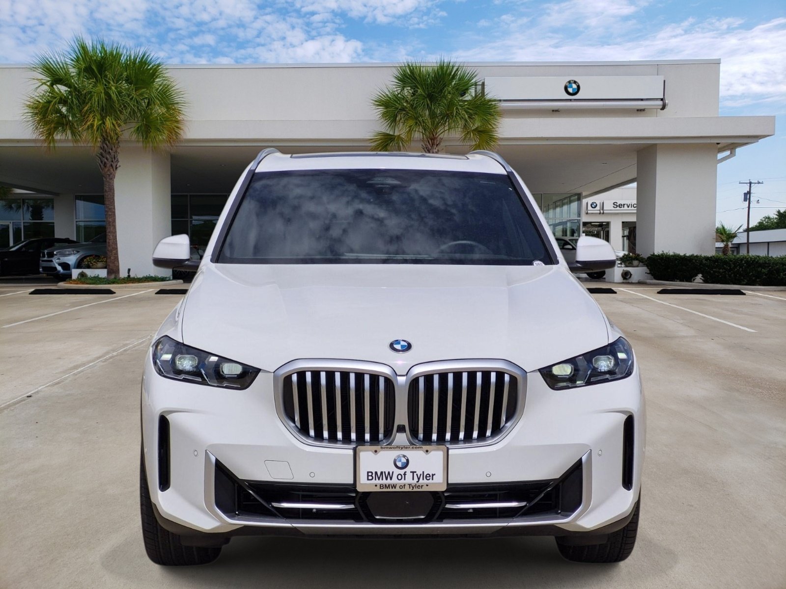 Certified 2025 BMW X5 xDrive40i w/ Climate Comfort Package AWD/4WD image 2